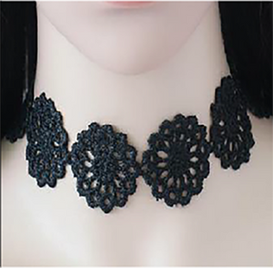 Fashionable Choker Necklace - Black
